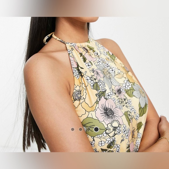 Villa yellow floral print halter top - Picture 4 of 9